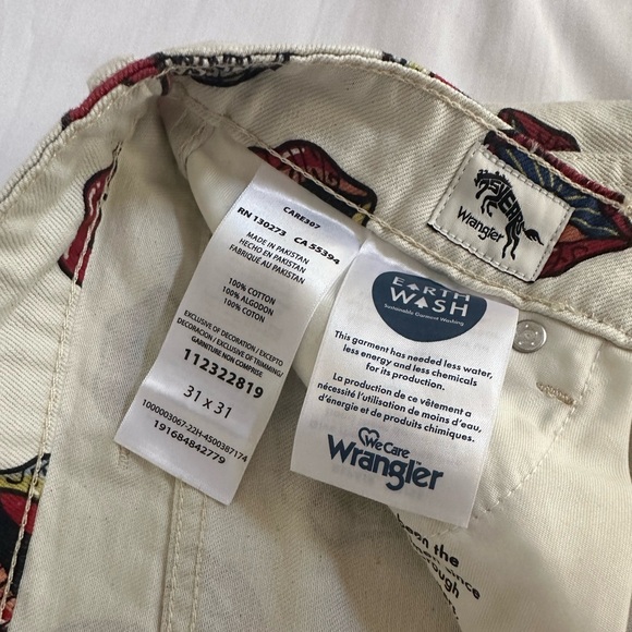 NWT WRANGLER 'READ MY LIPS' JEANS BARREL 652 HIGH RISE BARREL (31 x 31) - Picture 7 of 7